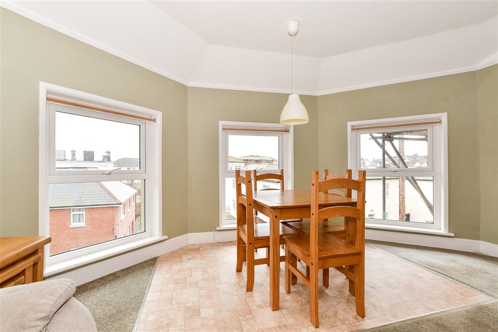 Property photo 1 of 13 Lounge/ Dining Area