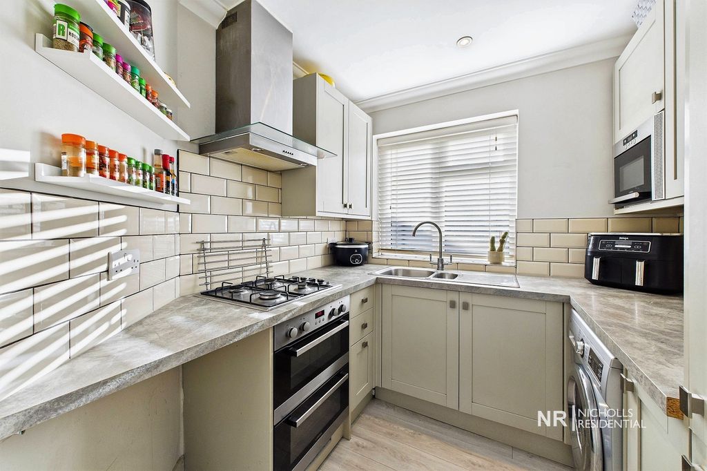 Property photo 2 of 13 Kitchen