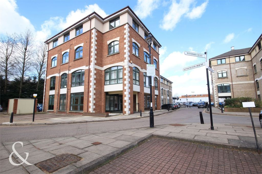 Property photo 1 of 10 5933733