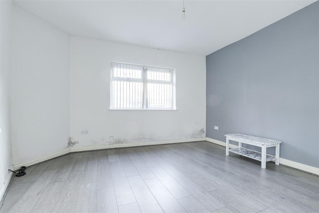 Property photo 2 of 14 03.Jpg