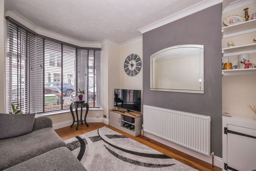 Property photo 3 of 15