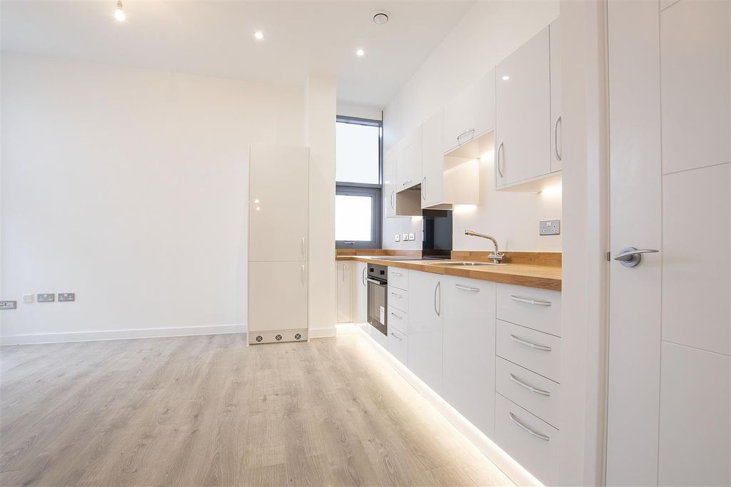 Property photo 1 of 8 1.Jpg