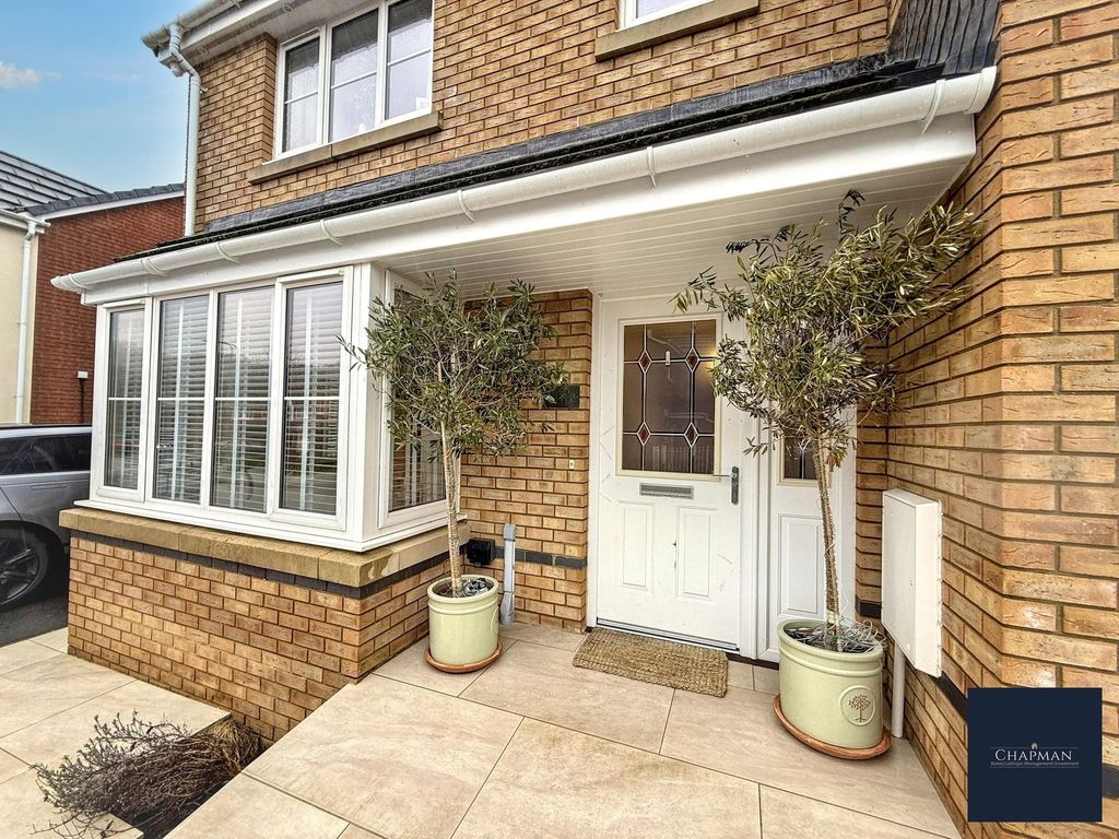 Property photo 2 of 30