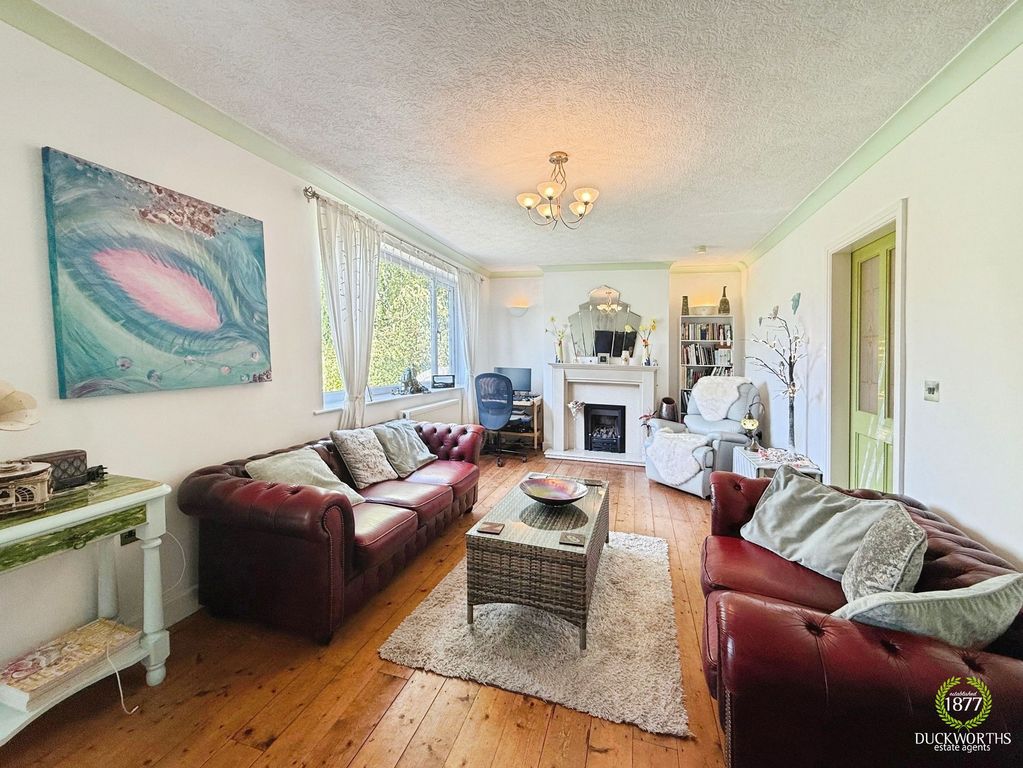 Property photo 3 of 35