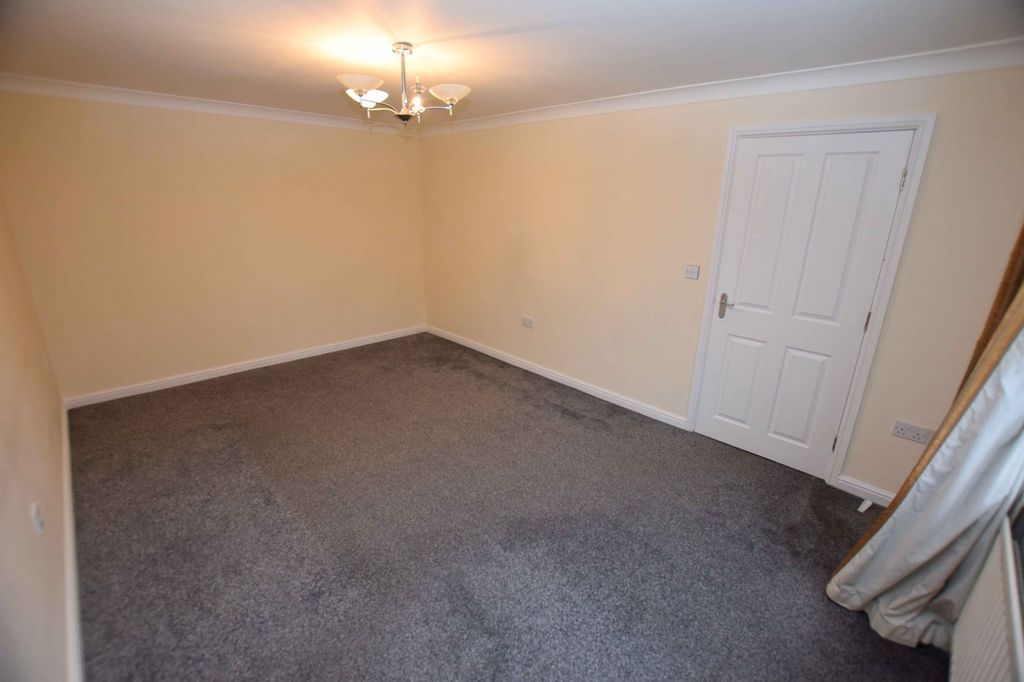 Property photo 3 of 15 Photo 5