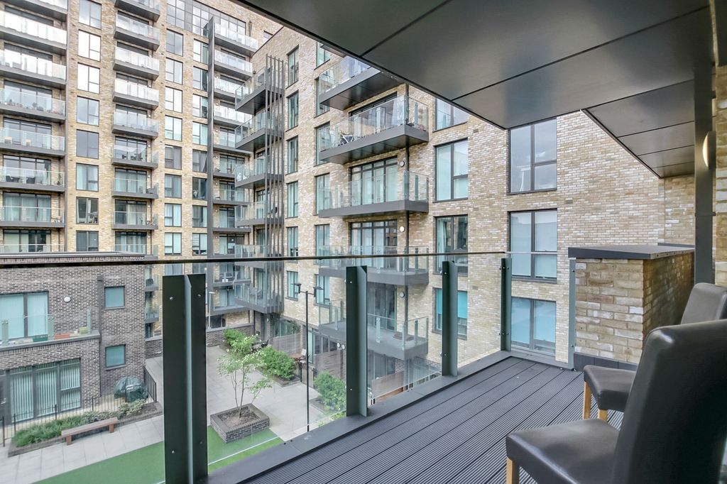 Property photo 3 of 19