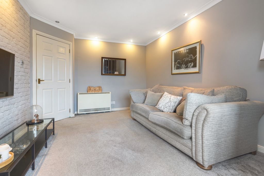 Property photo 3 of 16 Img_0330