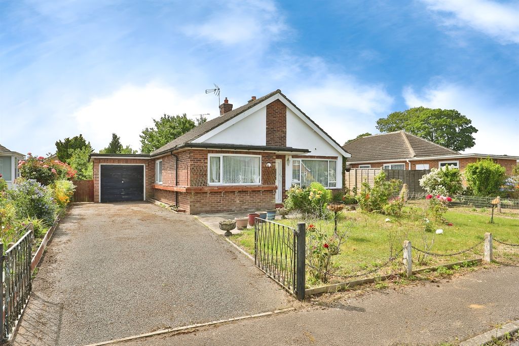 Property photo 1 of 17