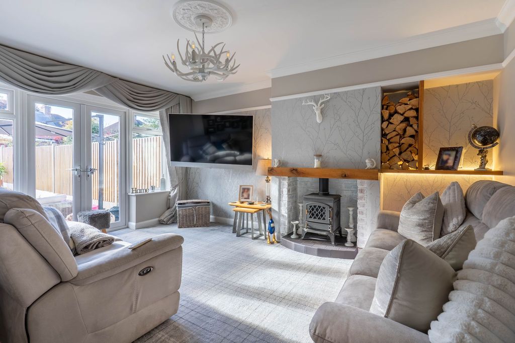 Property photo 2 of 26