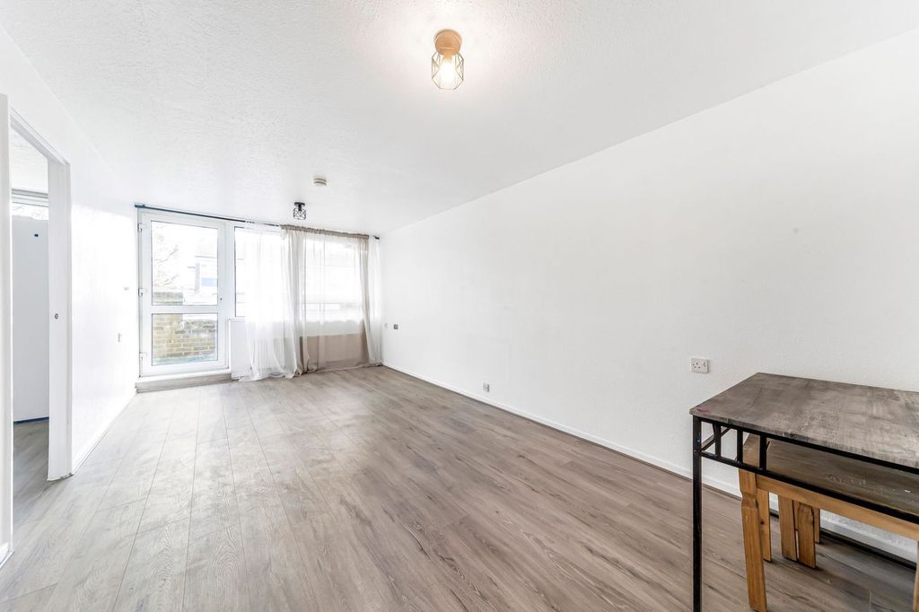 Property photo 2 of 6 Picture No. 01