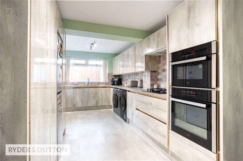 Property photo 2 of 21 Kitchen/Diner