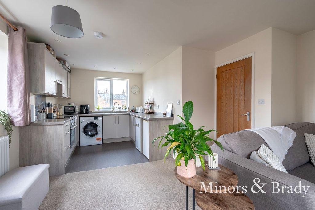 Property photo 3 of 17