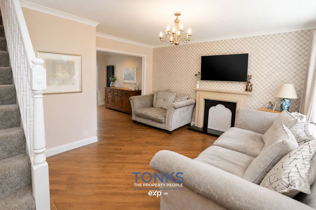 Property photo 3 of 26