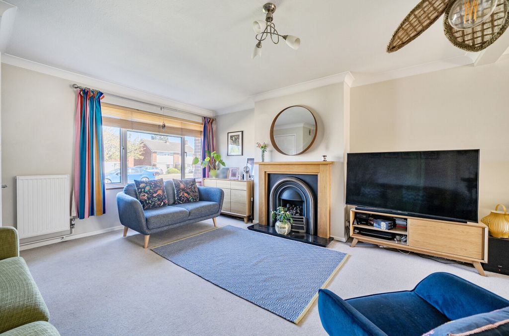 Property photo 2 of 20 1451198-15-69Eb73...