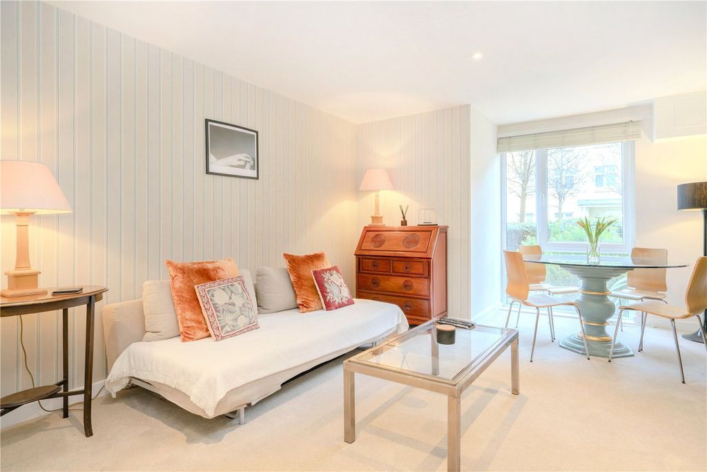 Property photo 3 of 11 Picture No. 13