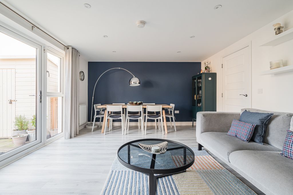 Property photo 3 of 25 Property Image 3