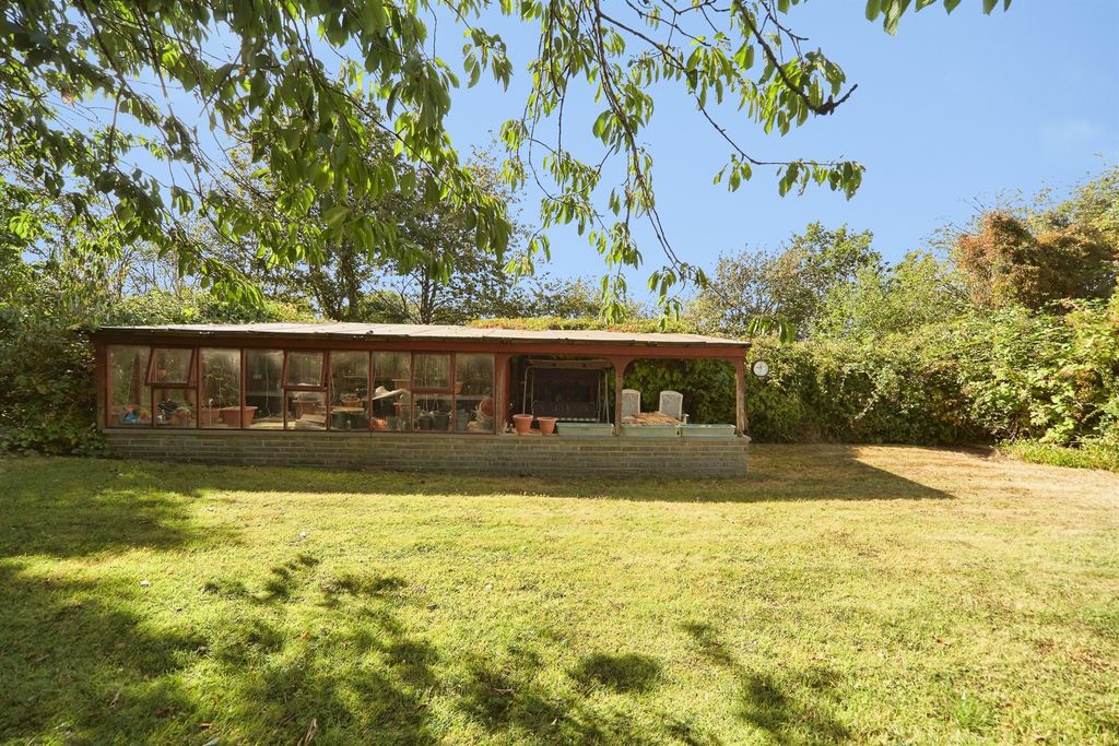Property photo 3 of 19