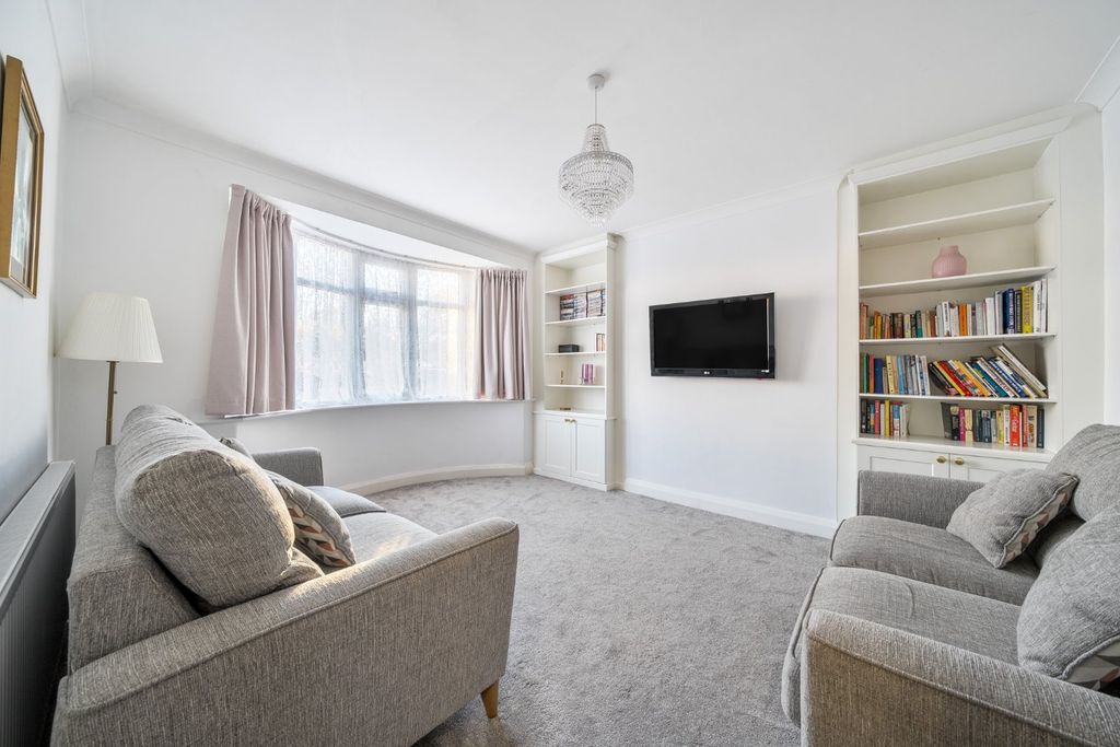 Property photo 2 of 16 Picture No. 12