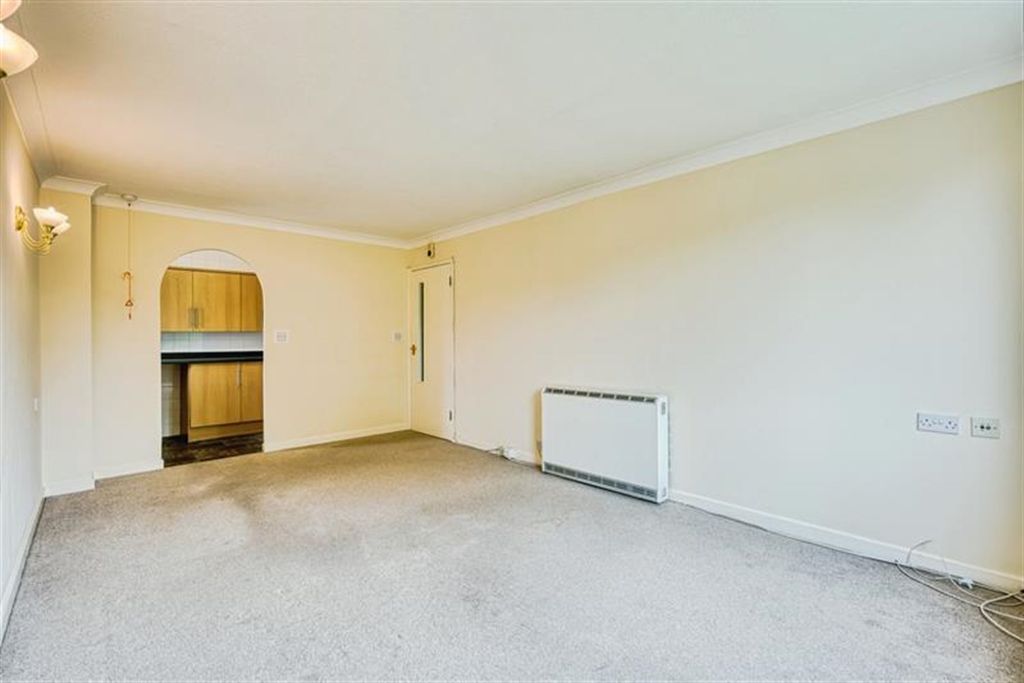 Property photo 1 of 15 (Main)