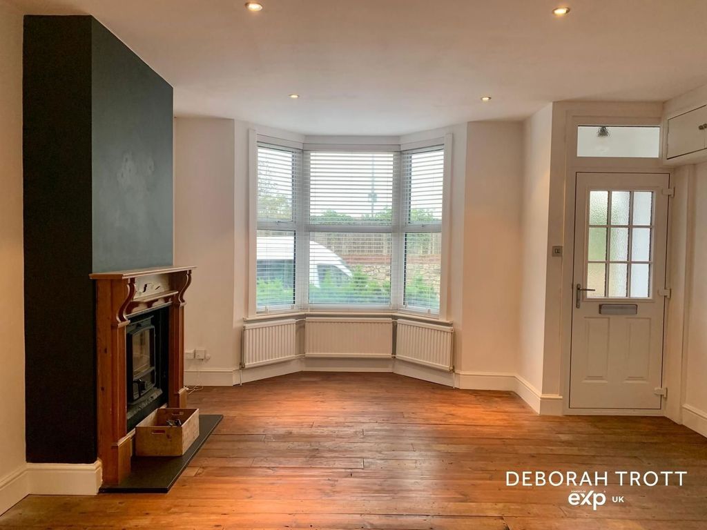 Property photo 3 of 21