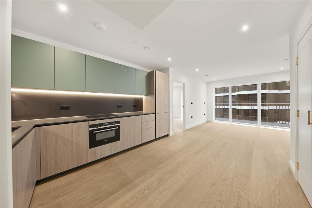 Property photo 1 of 15 46 Botanica Apartments, 1 Watermeadow Lane - L3Ztf