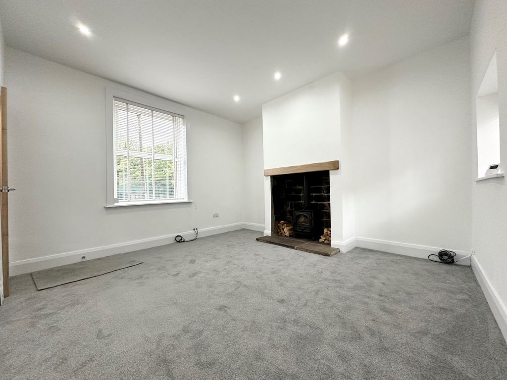 Property photo 2 of 9 Picture No. 10