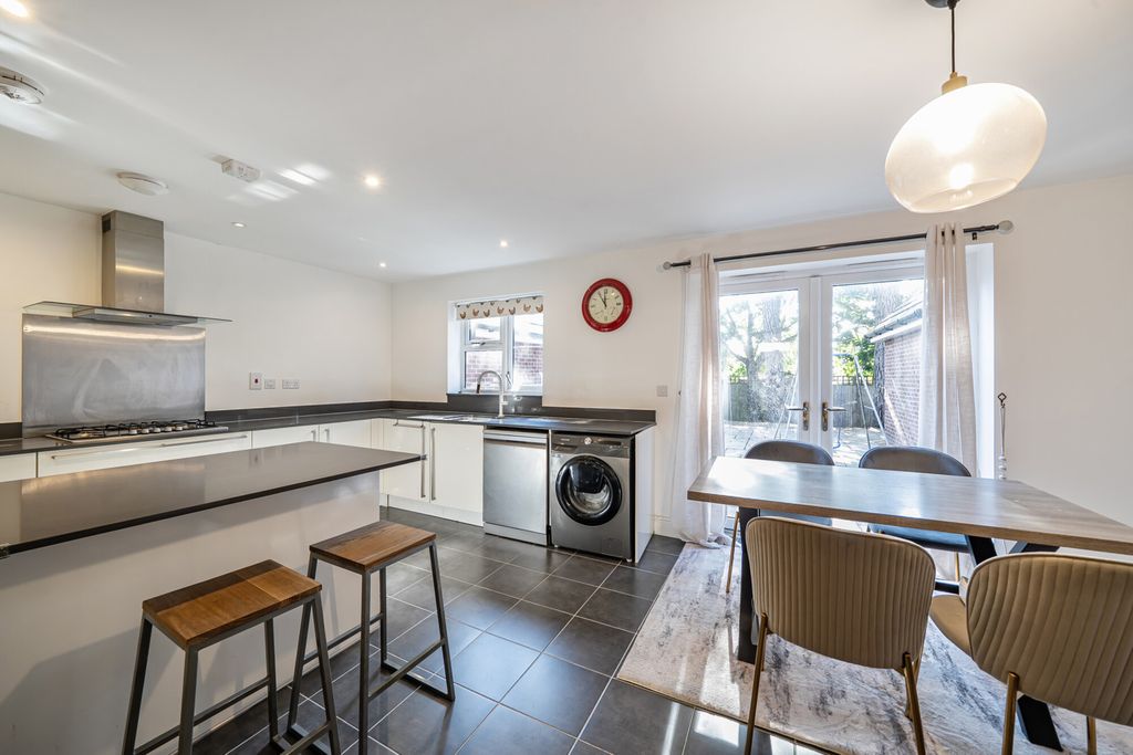 Property photo 3 of 20 1346779-20-68Dbcb...