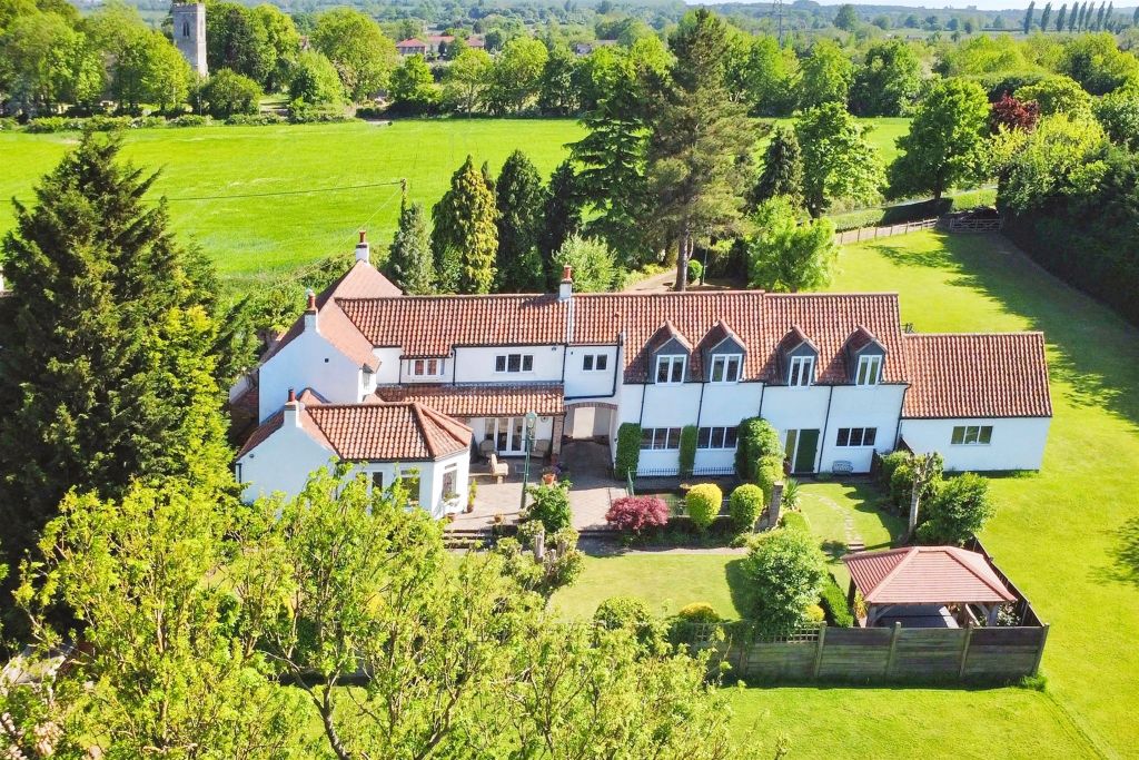 Property photo 1 of 21