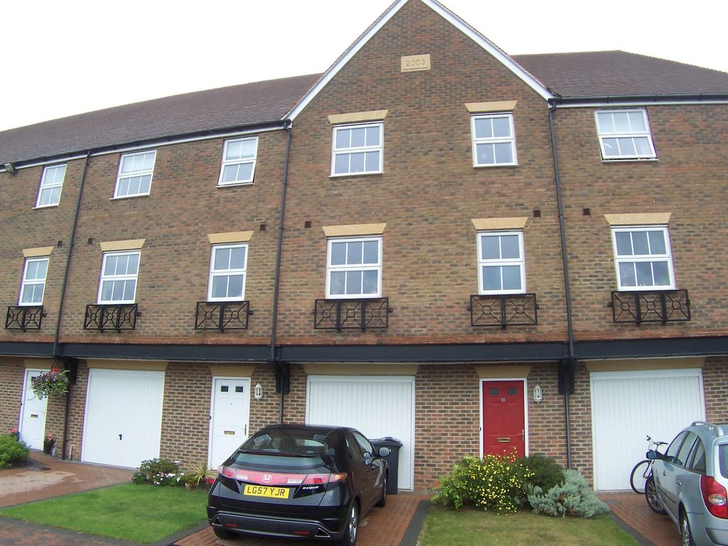 Property photo 1 of 8 External