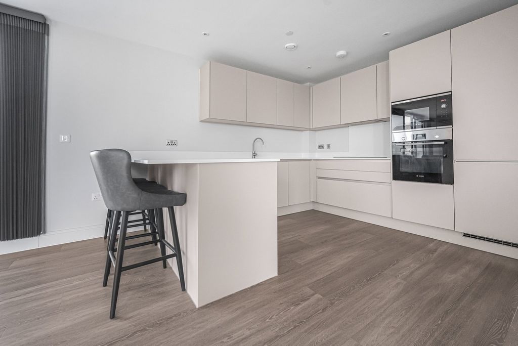 Additional image 5 of 3 bed penthouse for saleRest Bay, Porthcawl CF36