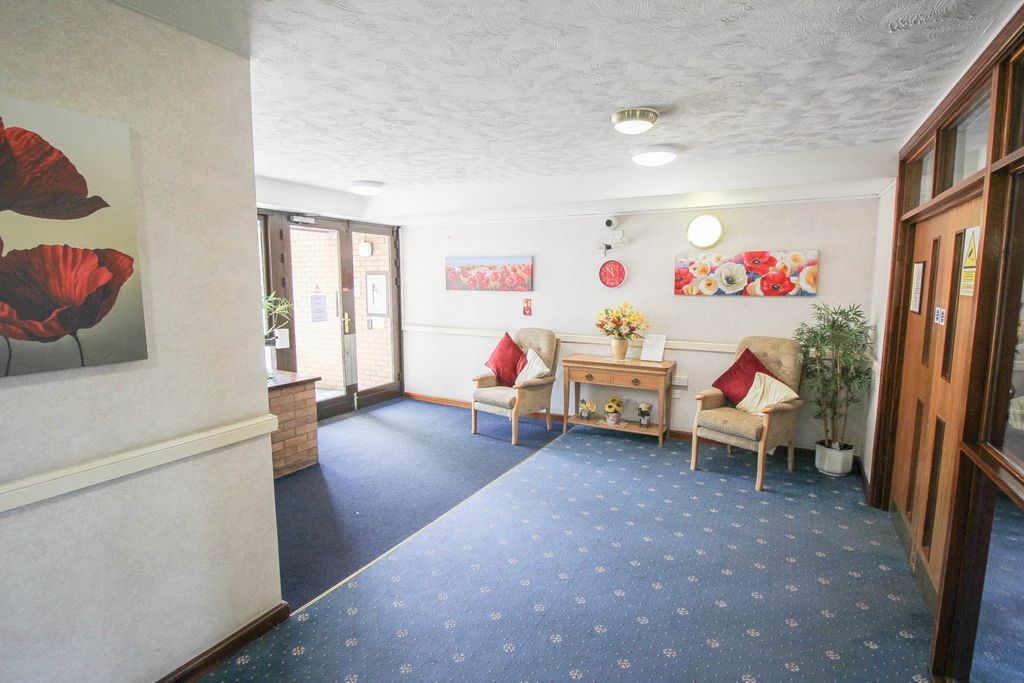 Property photo 3 of 15