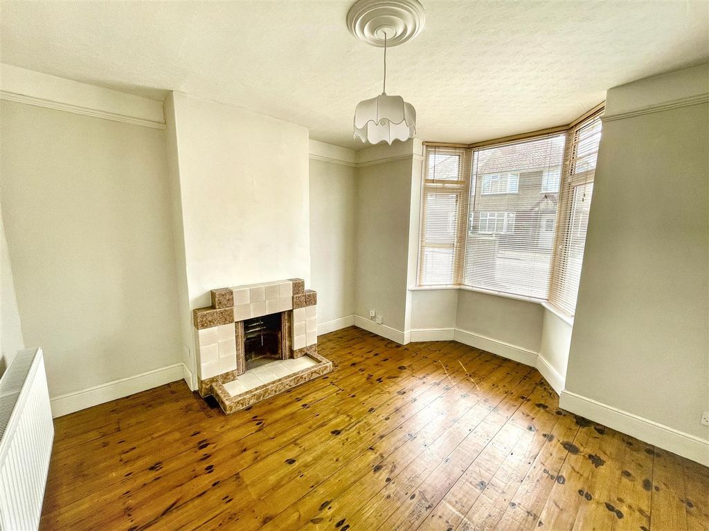 Property photo 3 of 13 Img_1270.Jpg