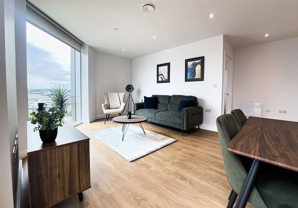 Property photo 1 of 22 Picture No. 07