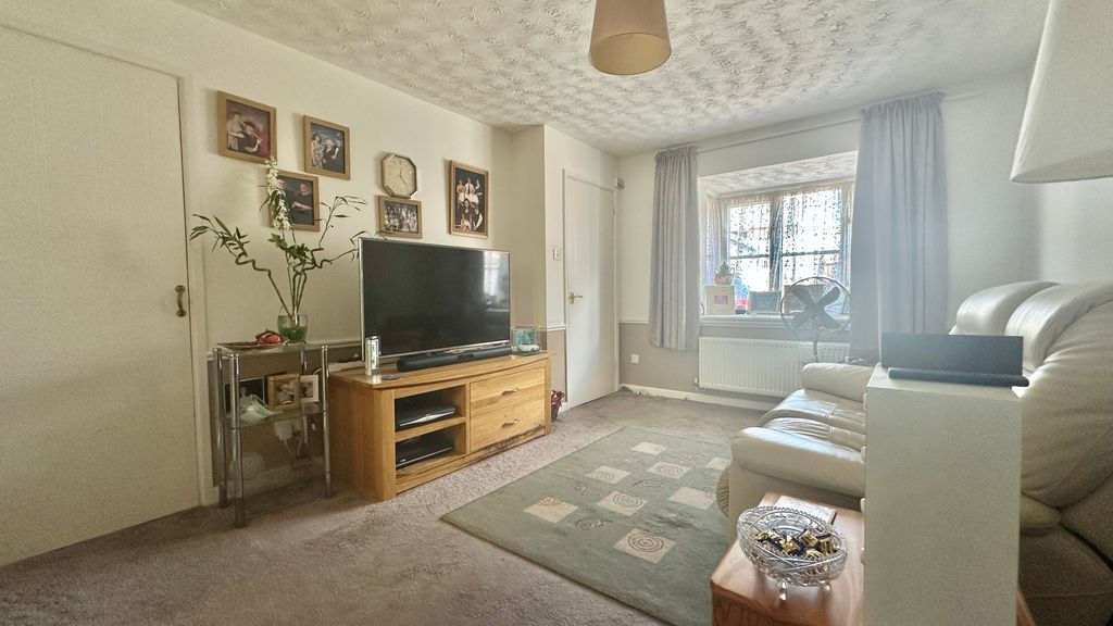 Property photo 3 of 27 Img_5063