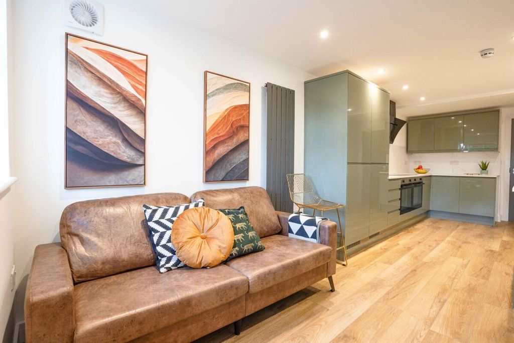 Property photo 2 of 29 46-Battery-Hill-74