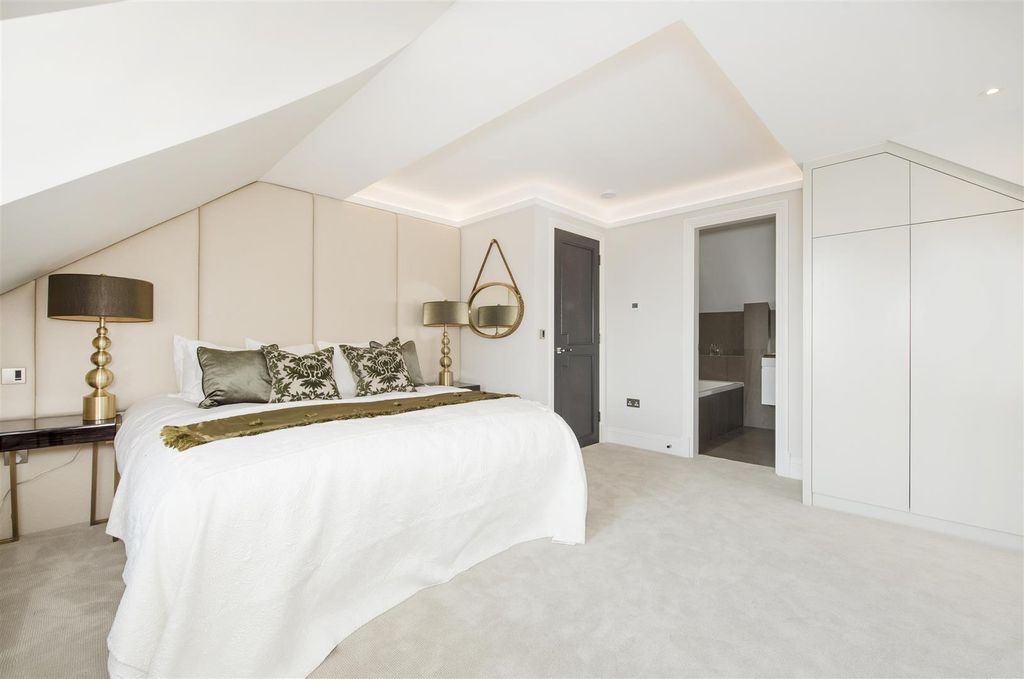Property photo 1 of 38