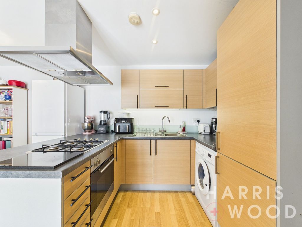 Property photo 3 of 13 5371135