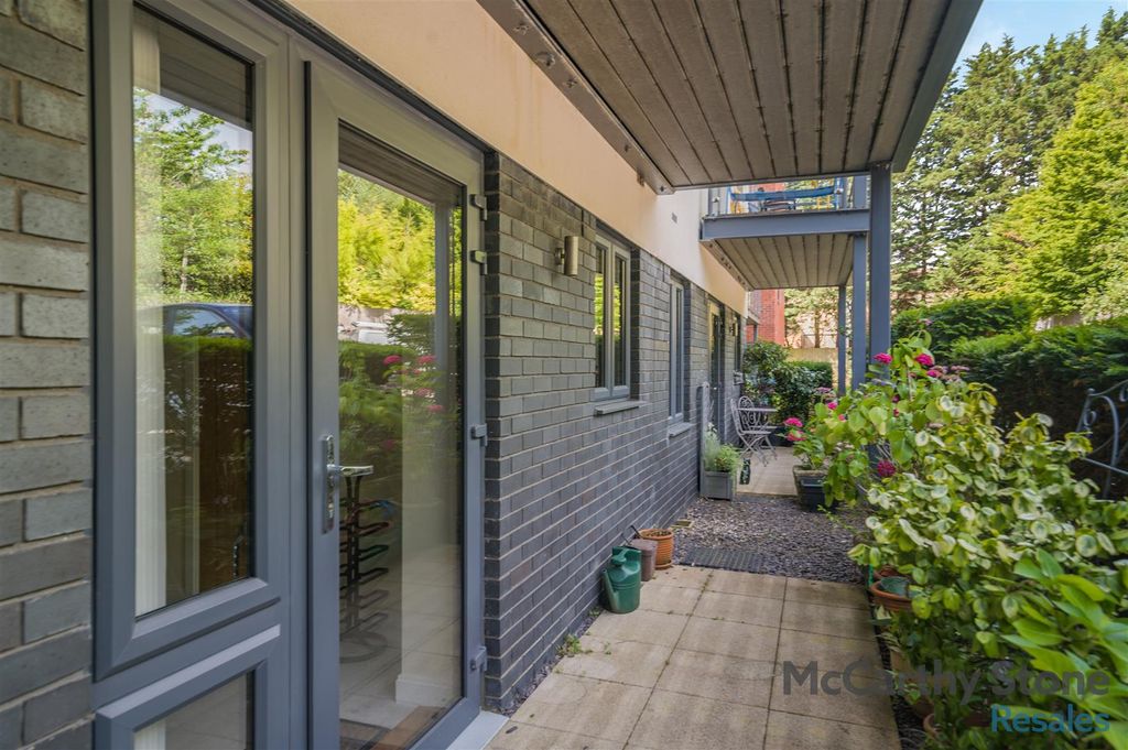 Property photo 2 of 25 8696652-Exterior01.Jpg