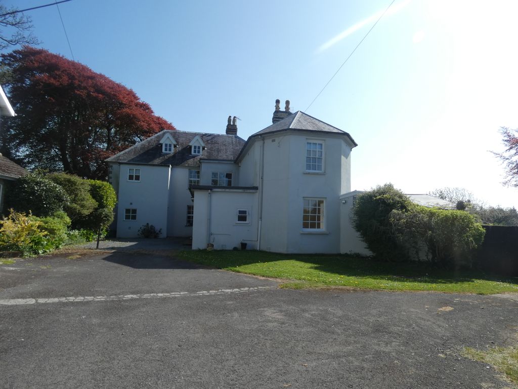 Property photo 1 of 52