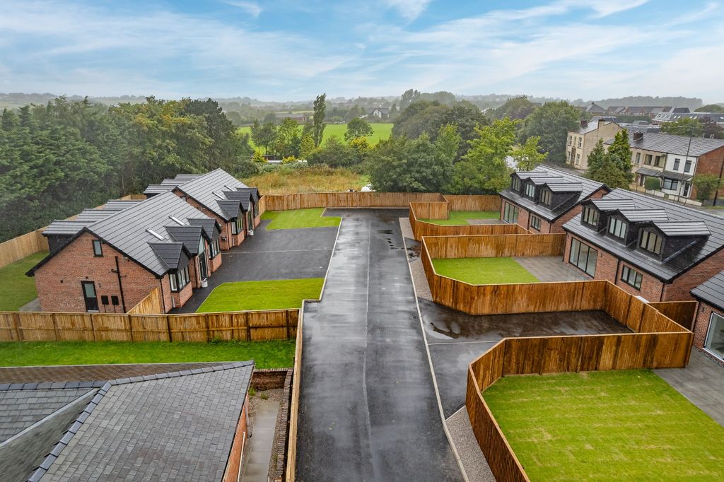 Property photo 1 of 31 1566071