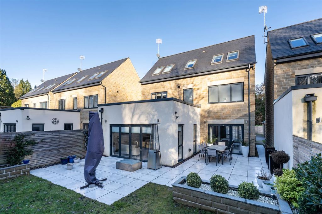 Property photo 3 of 31 Exterior And Gardens