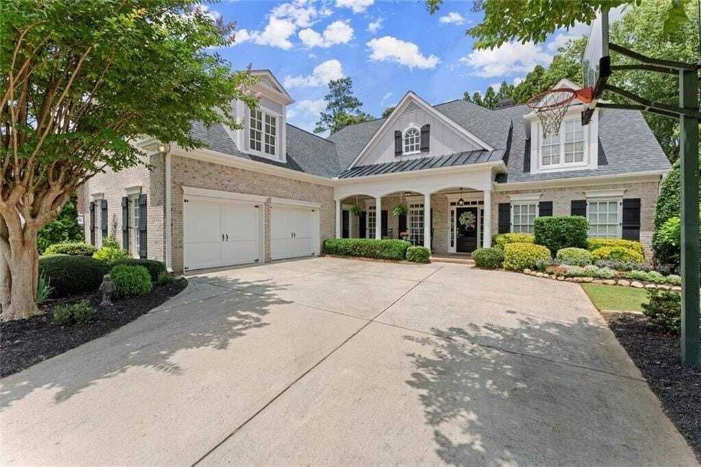 Property photo 1 of 31