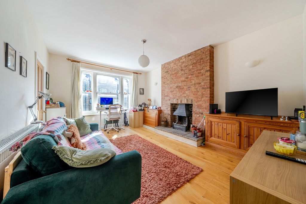 Property photo 1 of 11 1535329-6-6Ace332...
