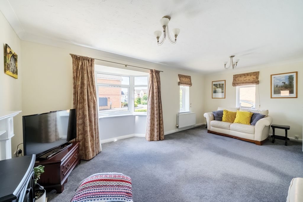 Property photo 2 of 19 1323728-17-686d1B50A03d8