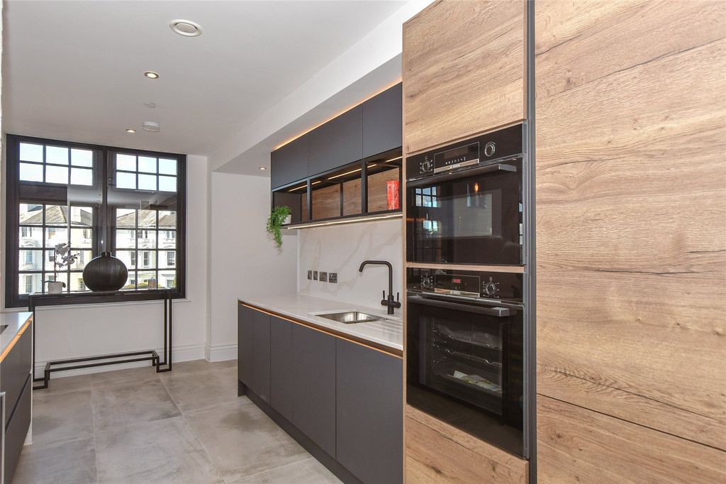 Property photo 2 of 13 Plot 12 Kitchen