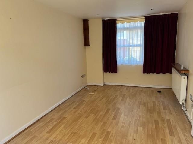 Property photo 2 of 12 Ash Croft 10.Jpg
