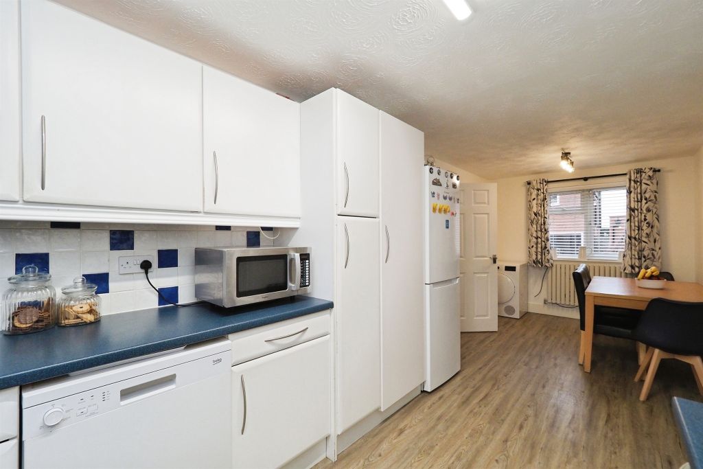 Property photo 3 of 20