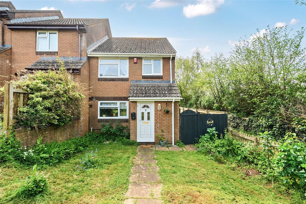 Property photo 1 of 18 1 - Picture No. 04
