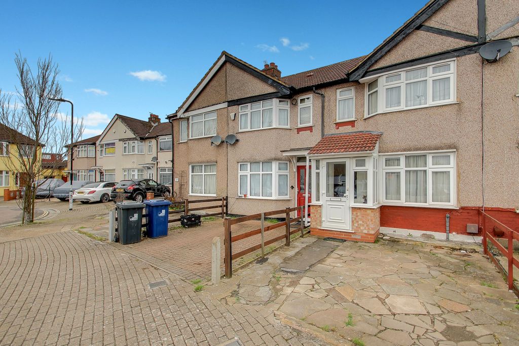 Property photo 2 of 14