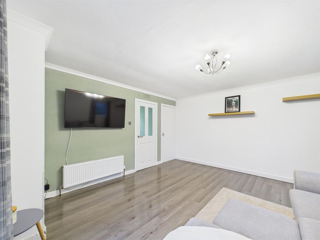 Property photo 2 of 14 Cam01486G0-Pr0904-Still007.Jpg